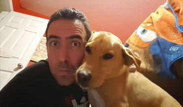 Leonardo Sanchez Miranda likes pets